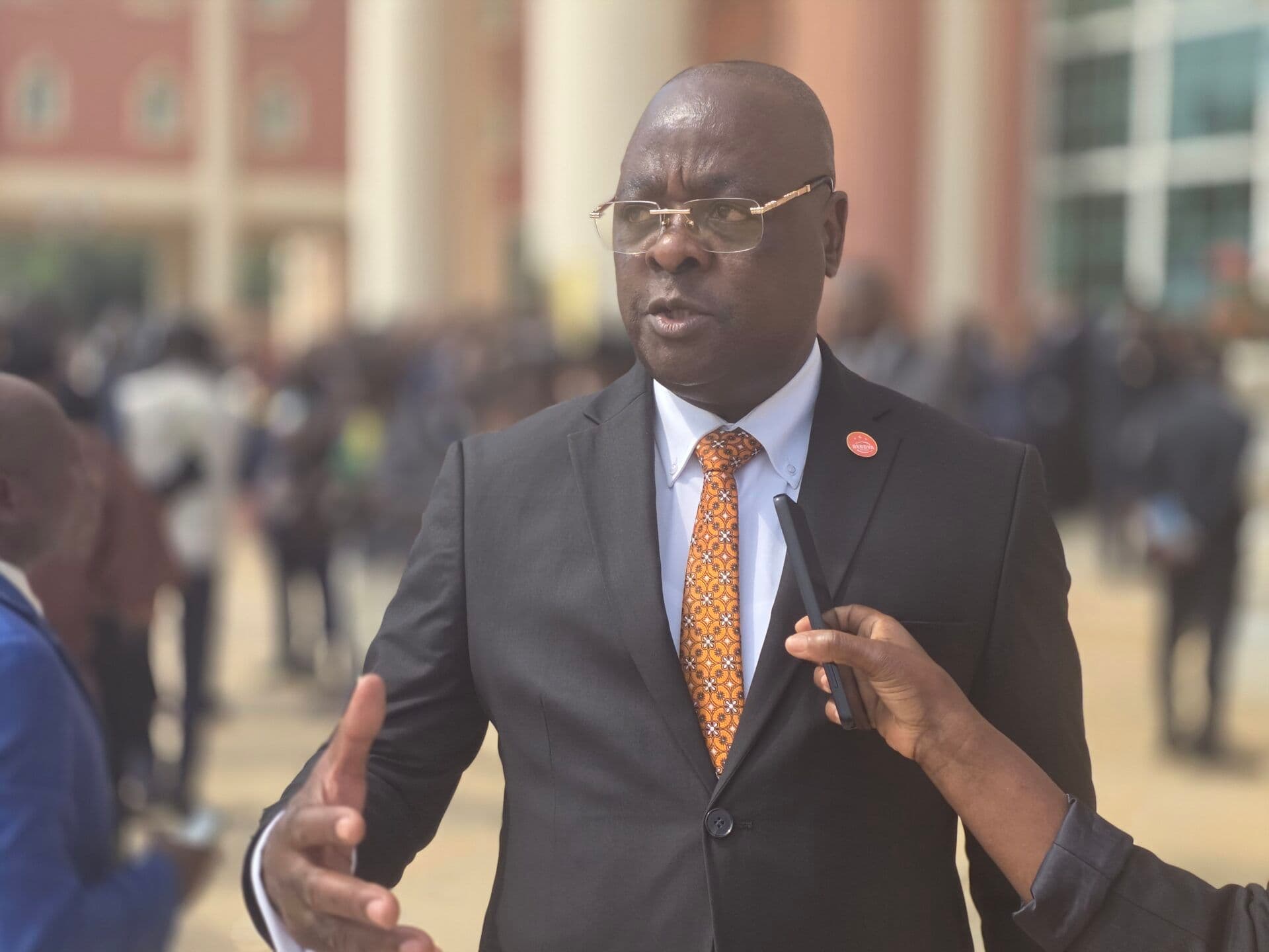 Renova Angola critica falta de dados concretos no discurso sobre o Estado da Nação