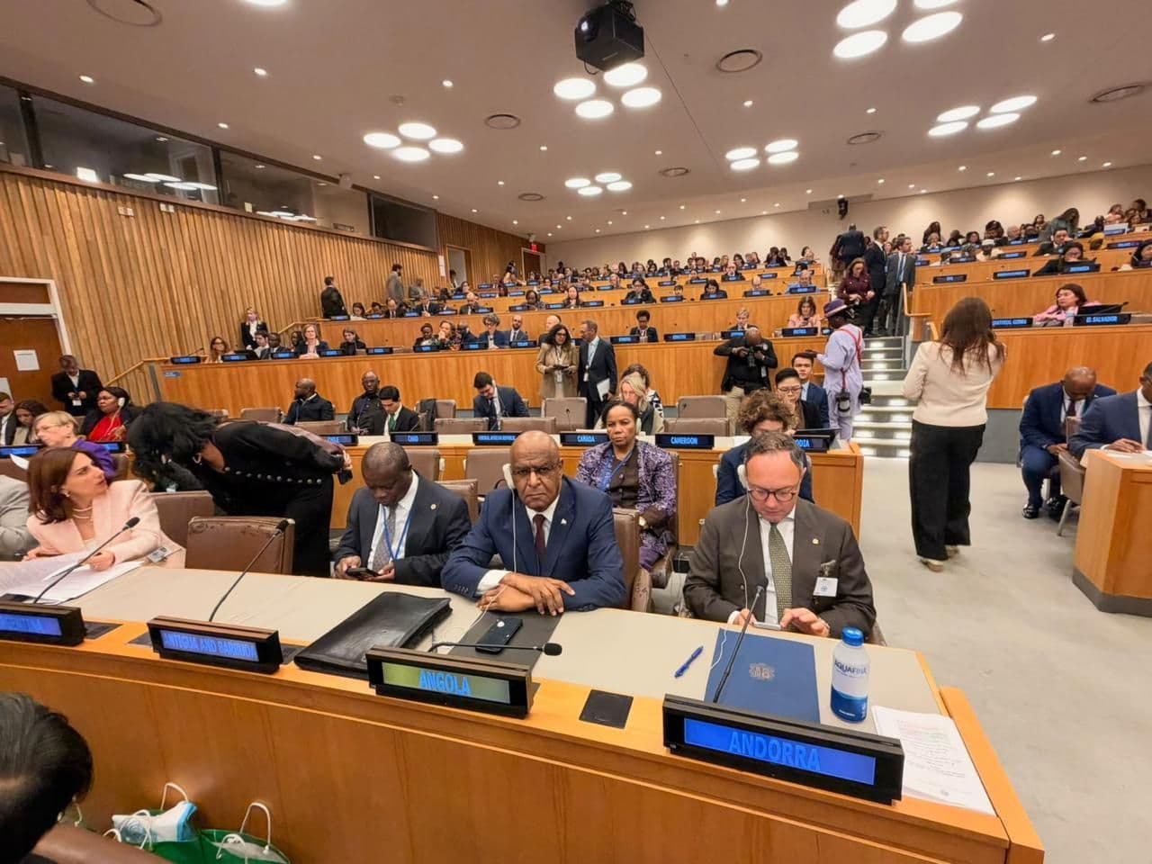 Angola leva à ONU compromisso com saúde global