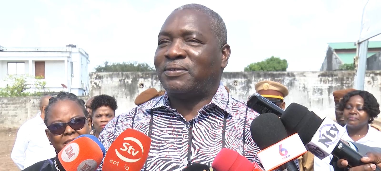 Ministro confirma regresso de Manuel Chang a Moçambique e remete processos à Justiça