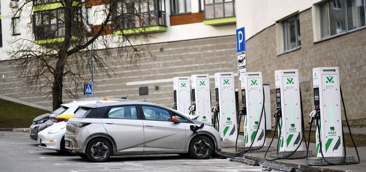 Venda de carros eléctricos disparam em Portugal