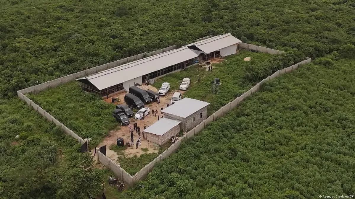 Autoridades da Nigéria desmantelam maior laboratório de metanfetamina do país